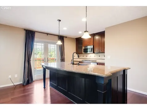 10340 Nw Engleman Street Portland OR 97229