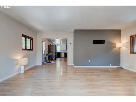 7623 SW 49th Avenue Portland OR 97219