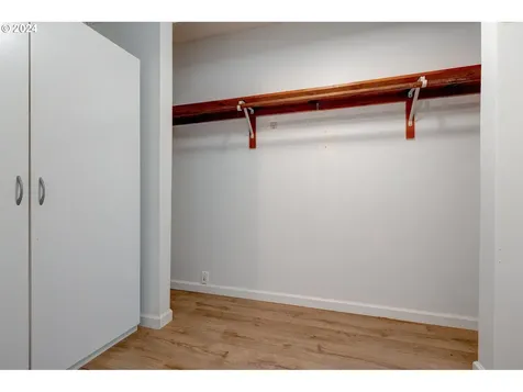 7623 SW 49th Avenue Portland OR 97219