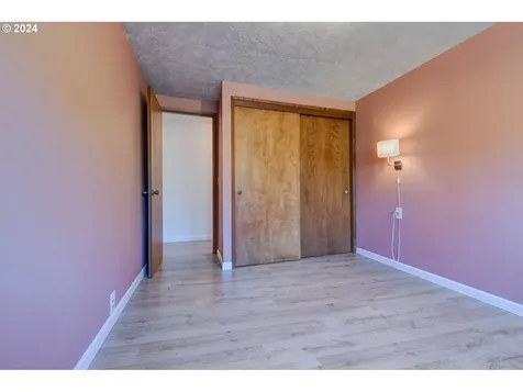 7623 SW 49th Avenue Portland OR 97219