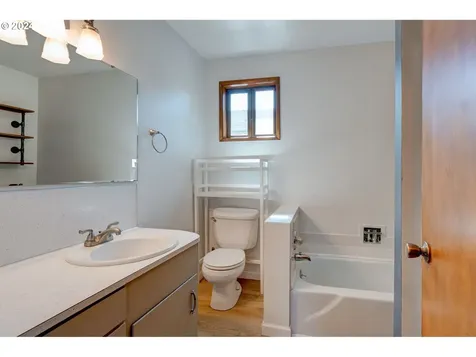 7623 SW 49th Avenue Portland OR 97219