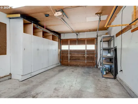 7623 SW 49th Avenue Portland OR 97219