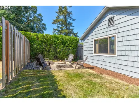 7623 SW 49th Avenue Portland OR 97219