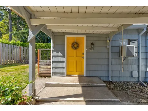 7623 SW 49th Avenue Portland OR 97219