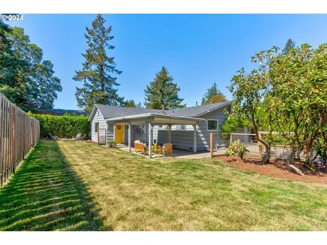 7623 SW 49th Avenue Portland OR 97219