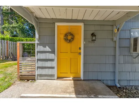 7623 SW 49th Avenue Portland OR 97219