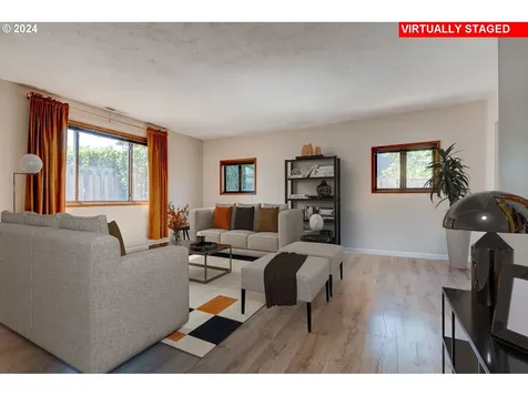 7623 SW 49th Avenue Portland OR 97219