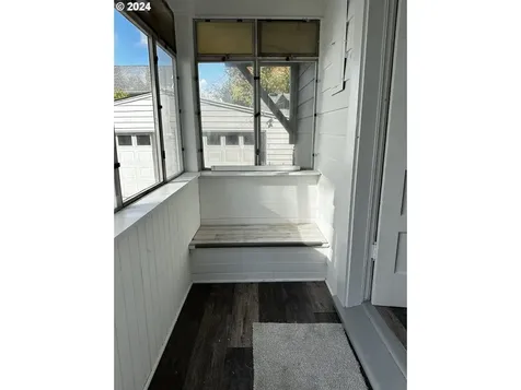 6104 SE 19th Avenue Portland OR 97202