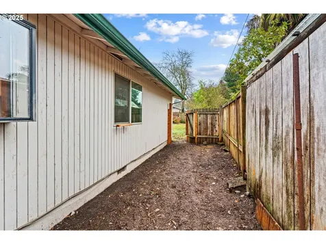 2874 Cheryl Street Eugene OR 97408
