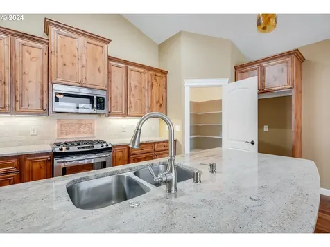 12510 Ne 24th Avenue Vancouver WA 98686