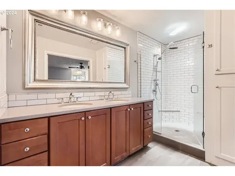 21111 Ne 143rd Street Brush Prairie WA 98606