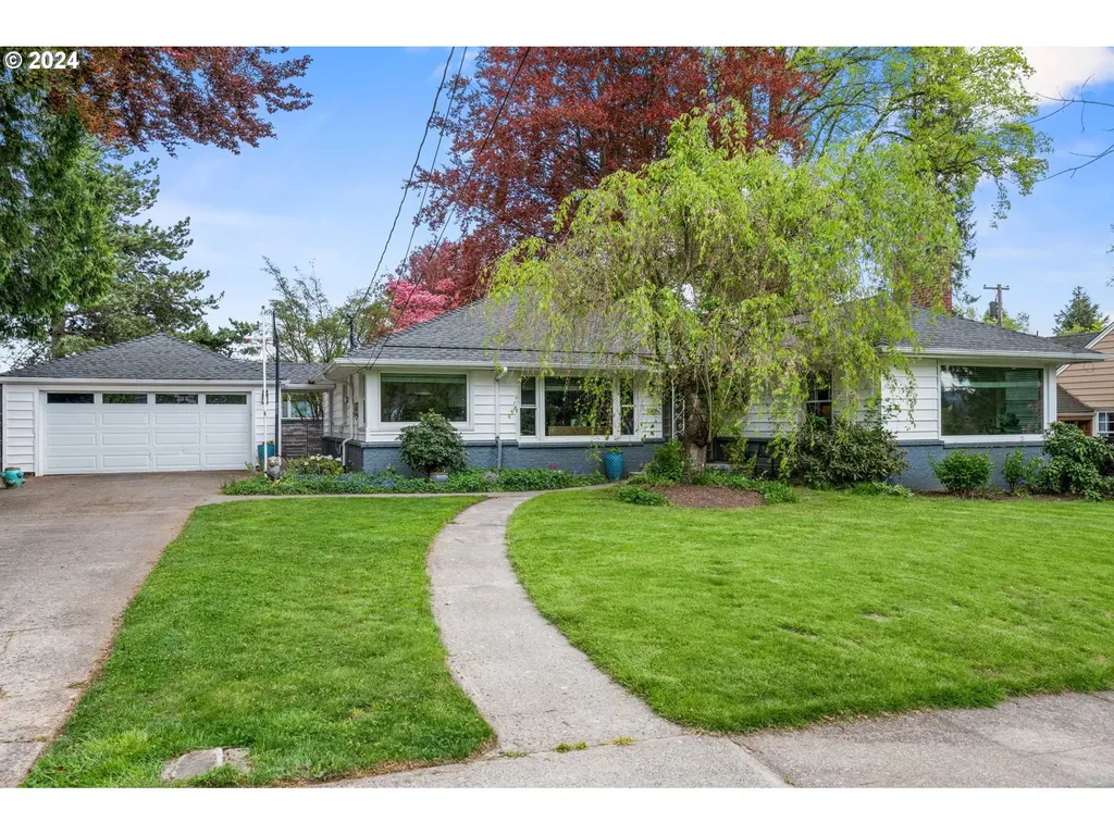 8120 Sw 8th Avenue Portland OR 97219
