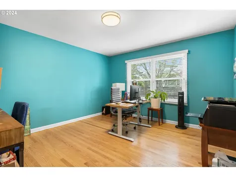 8120 Sw 8th Avenue Portland OR 97219