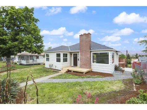 609 W 13th Street The Dalles OR 97058