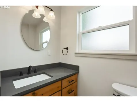 609 W 13th Street The Dalles OR 97058