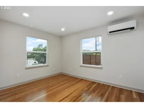 609 W 13th Street The Dalles OR 97058