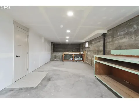 609 W 13th Street The Dalles OR 97058