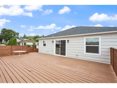 609 W 13th Street The Dalles OR 97058