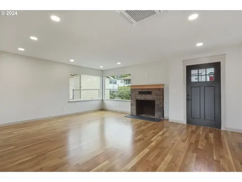 609 W 13th Street The Dalles OR 97058