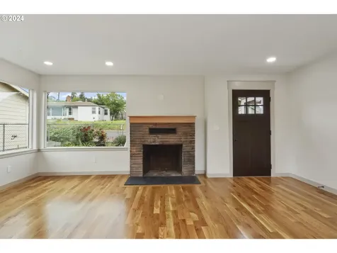 609 W 13th Street The Dalles OR 97058