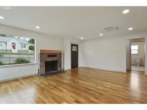 609 W 13th Street The Dalles OR 97058