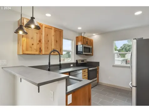 609 W 13th Street The Dalles OR 97058