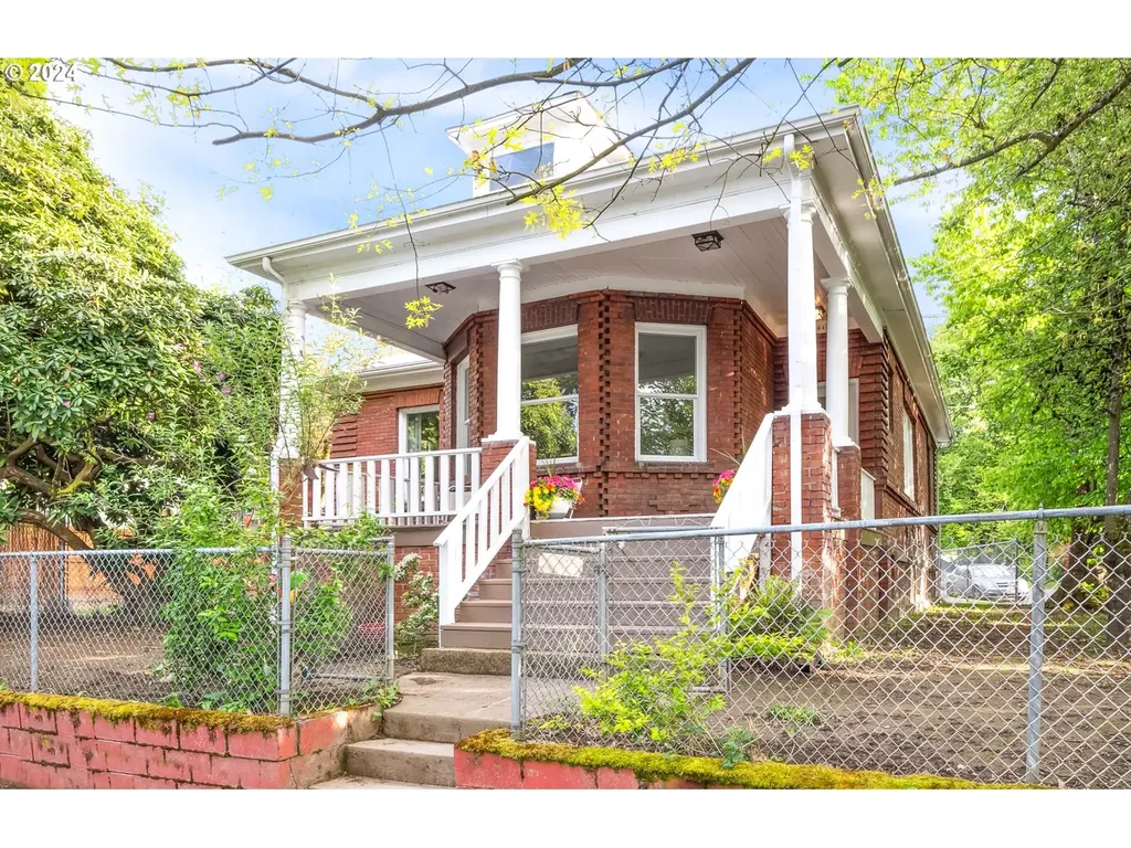 8440 N Swenson Street Portland OR 97203