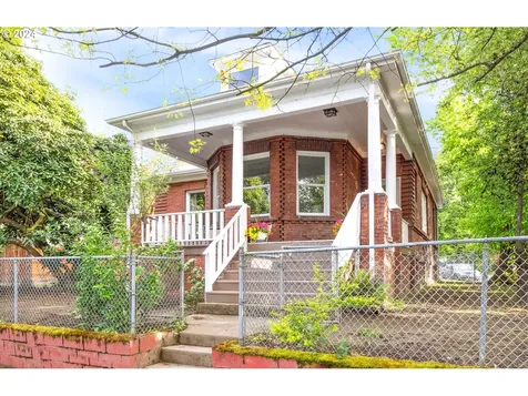 8440 N Swenson Street Portland OR 97203