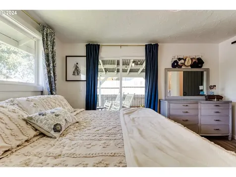 3964 N Clarey Street Eugene OR 97402
