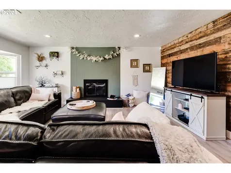 3964 N Clarey Street Eugene OR 97402