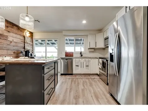 3964 N Clarey Street Eugene OR 97402