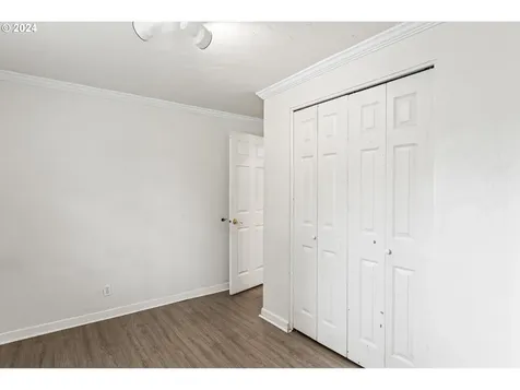 2137 10th Street Florence OR 97439