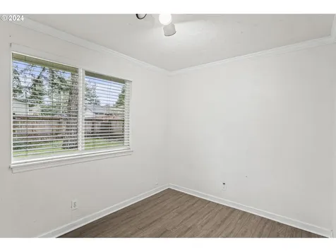 2137 10th Street Florence OR 97439