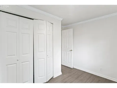 2137 10th Street Florence OR 97439