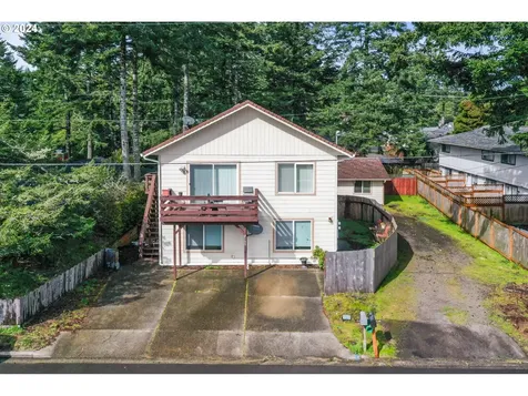 2137 10th Street Florence OR 97439