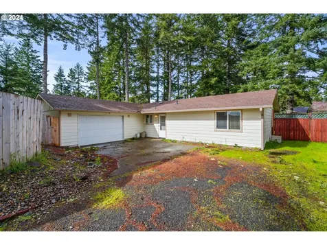 2137 10th Street Florence OR 97439