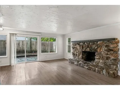 2137 10th Street Florence OR 97439
