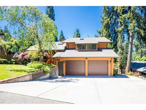 594 S 72nd Street Springfield OR 97478