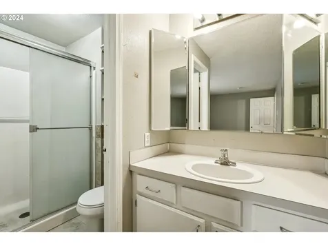5619 Ne 56th Street Vancouver WA 98661