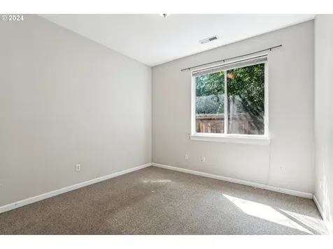 5619 Ne 56th Street Vancouver WA 98661