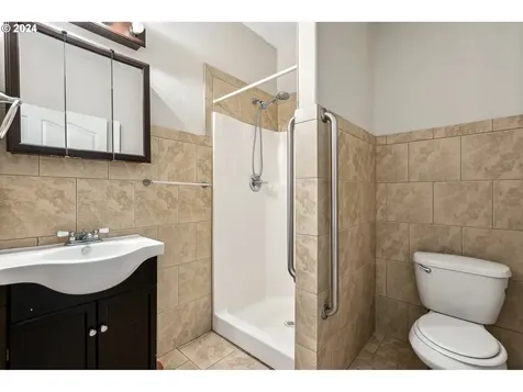 5619 Ne 56th Street Vancouver WA 98661