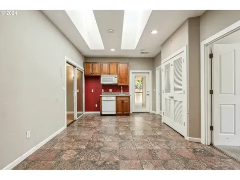 5619 Ne 56th Street Vancouver WA 98661