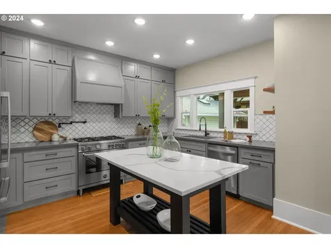 2546 Ne 44th Avenue Portland OR 97213