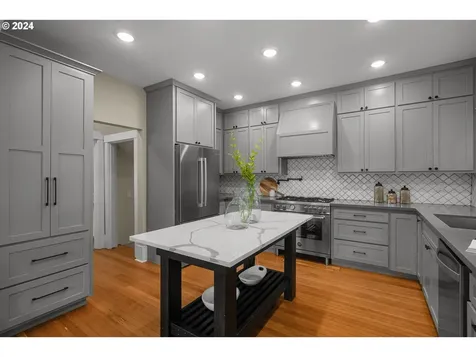 2546 Ne 44th Avenue Portland OR 97213