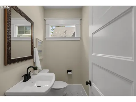 2546 Ne 44th Avenue Portland OR 97213