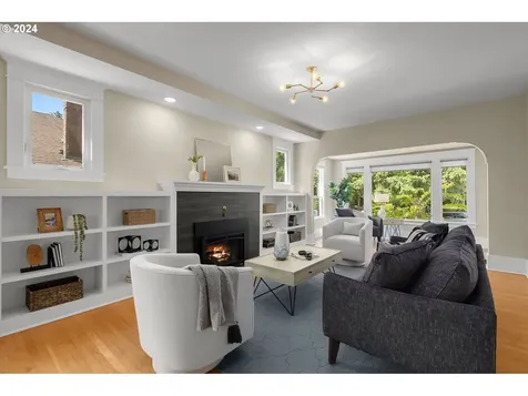 2546 Ne 44th Avenue Portland OR 97213