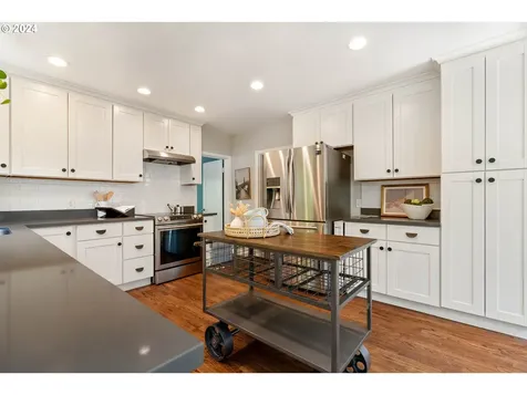 3254 Ne Ainsworth Street Portland OR 97211
