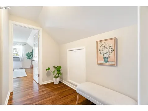 3254 Ne Ainsworth Street Portland OR 97211