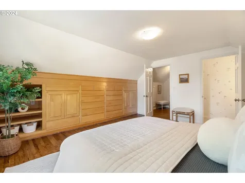 3254 Ne Ainsworth Street Portland OR 97211