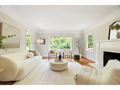 3254 Ne Ainsworth Street Portland OR 97211